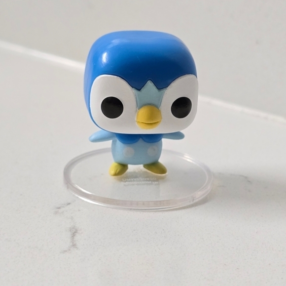 Display Box & 2023 Pokemon Funko Holiday Calendar 1.5 Inch Mini Pop - Picture 2 of 9